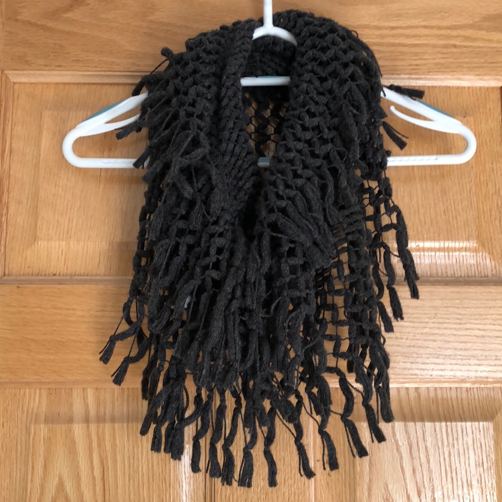 American Eagle Outfitter scarf - color: grey